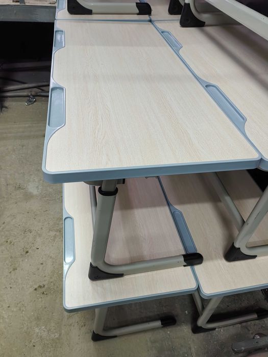 Продам школьную парту