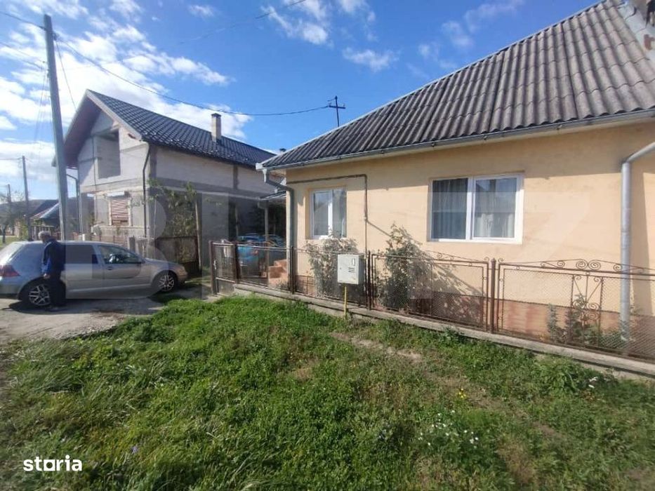 Casa cu 3 camere, 90 mp, zona Beclenut