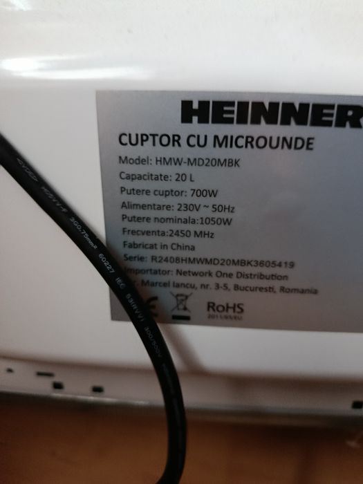 Vând cuptor cu microunde Hainer