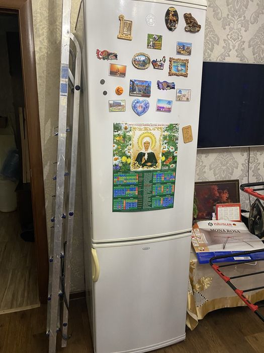 Продаю холодильник