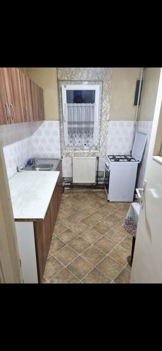 De închiriat apartament 2 camere lângă Poliție