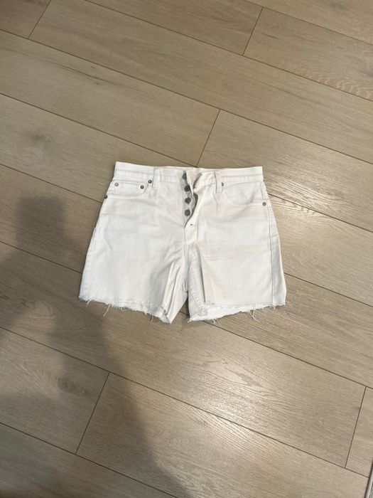 Къси бели панталони GAP