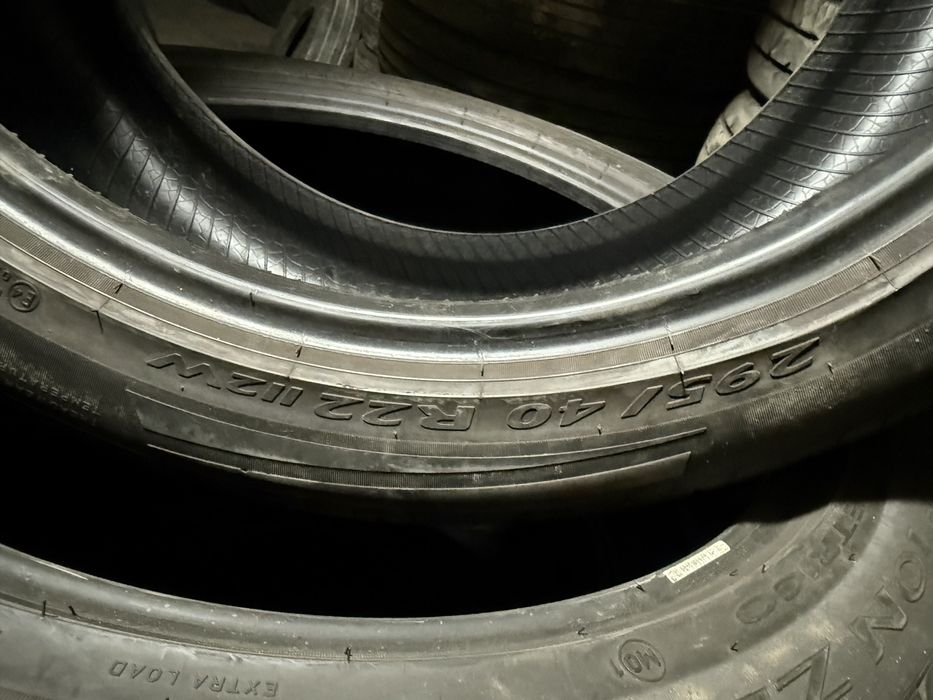 PIRELLI 295/40/22 Gelik uchun 4 ta birxil