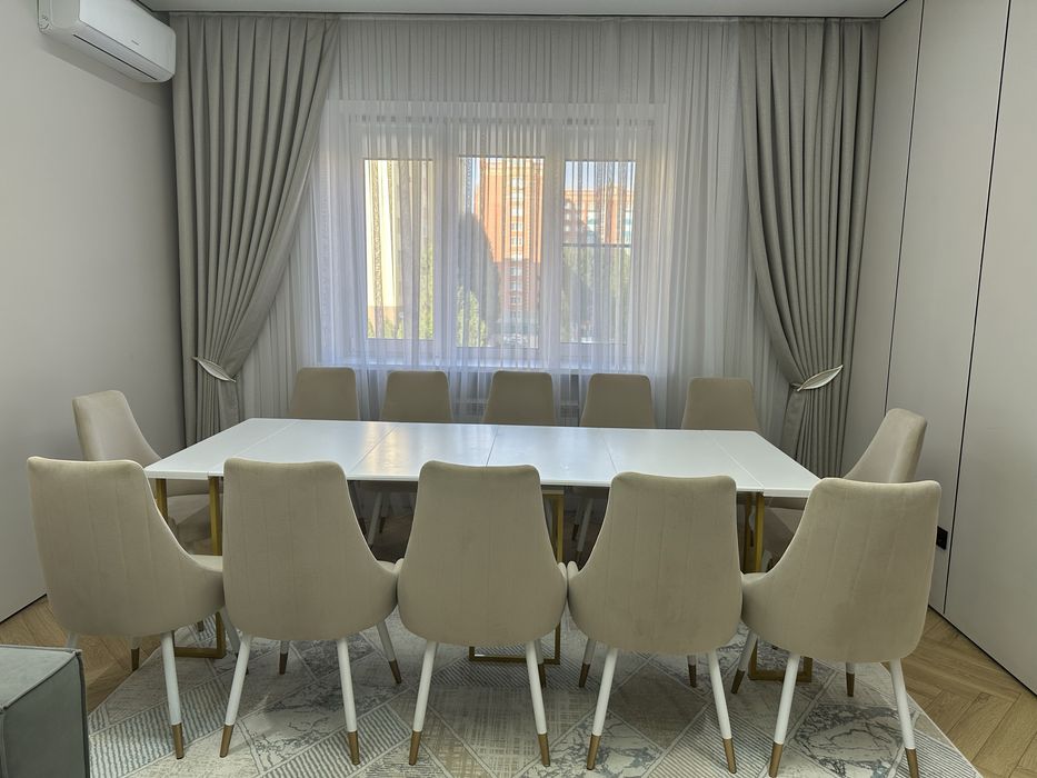 Продам 12 шт стульев