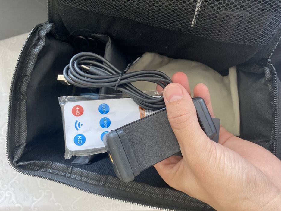 Видеокамера и фотоаппарат