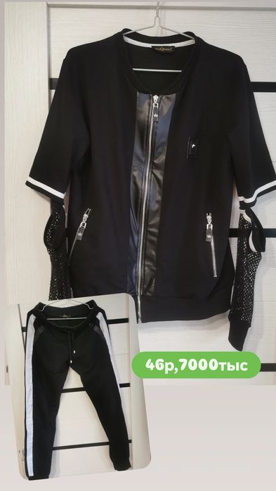 Продам костюм микки