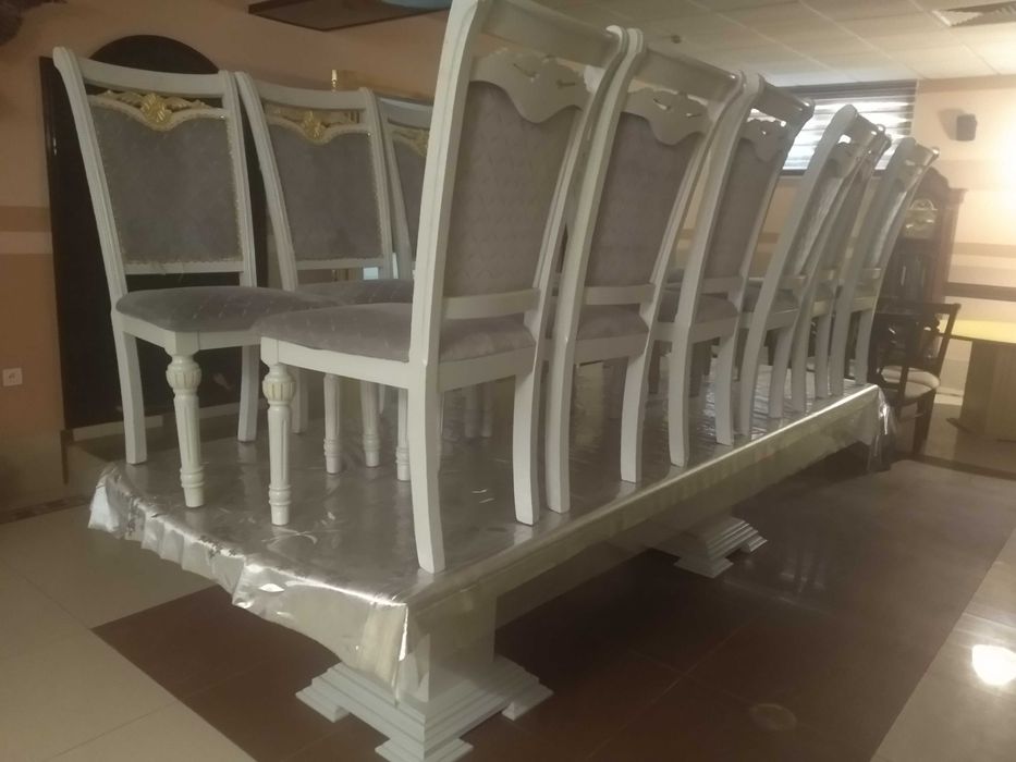 Продается Стол и Стулья на 12 персон