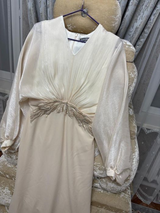 Вечерние платья