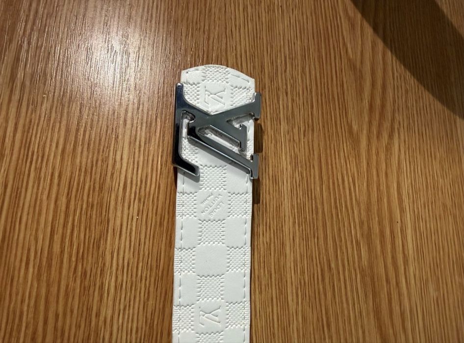 Curea Louis Vuitton Albă