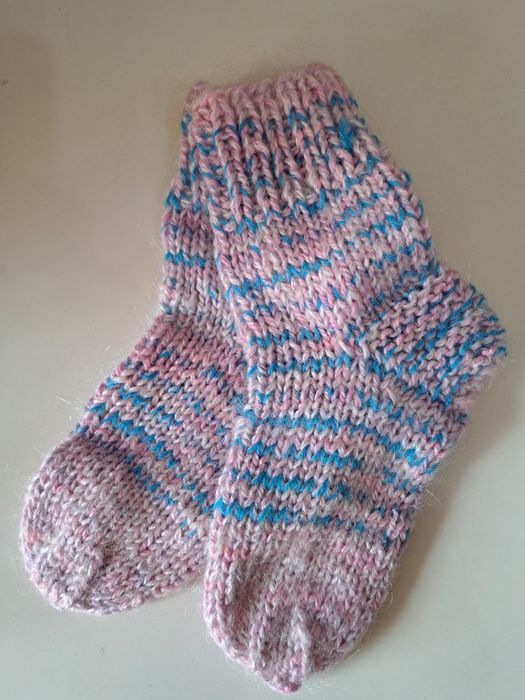 Детские вязанные носочки ручной работы