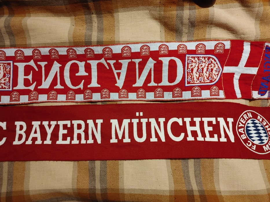 Оригинални футболни шалове -England и Bayern