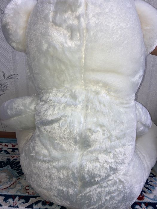 Белая,плюшевая мишка