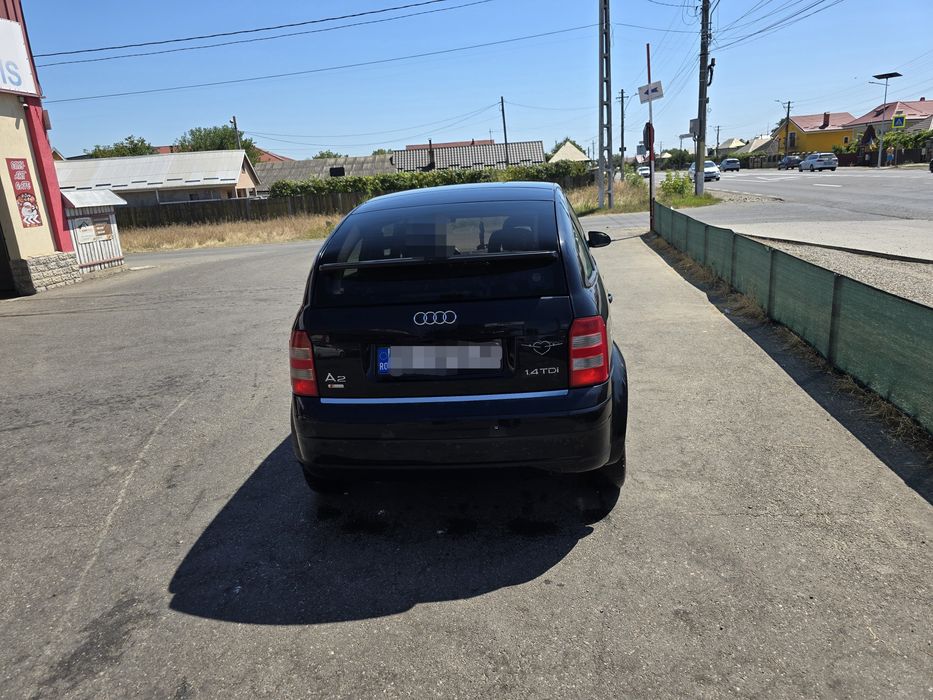 Vând Audi A2, an 2001