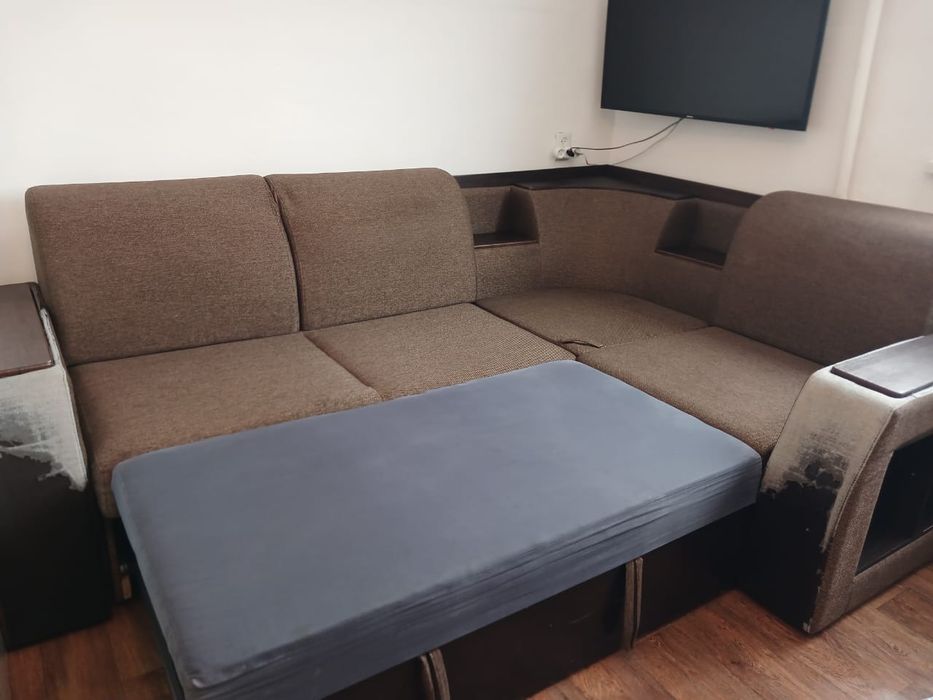 Продам диван угловой