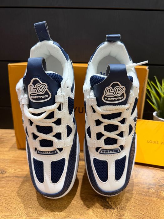 Louis Vuitton Skate Blue 42 Чисто Нови