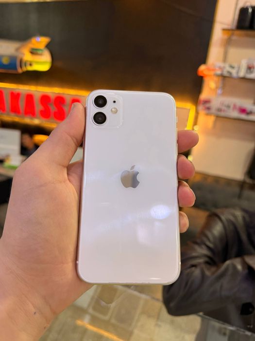 IPHONE 11   Xolati chutki