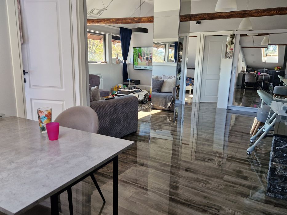 Apartament cu 4 camere