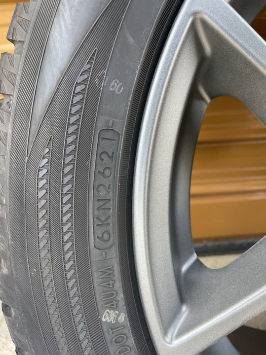 Джанти с гуми зимни 17 цола за волво