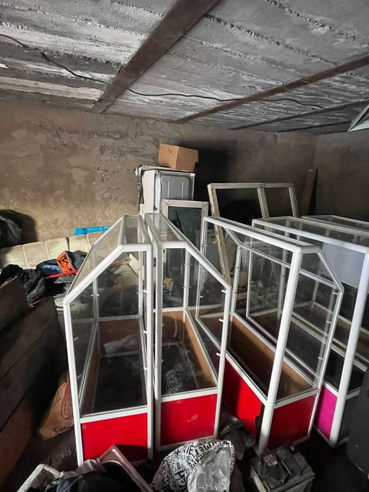 Продам витрины для сотовых