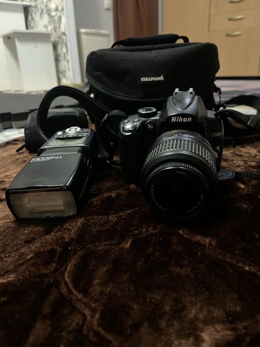 Фотоапарат Nikon d5000