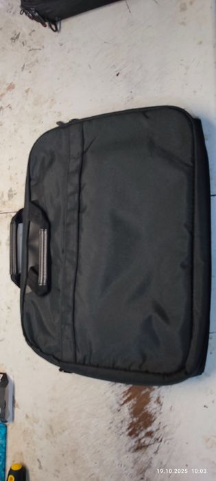 Сумка для ноутбука в отличном состоянии