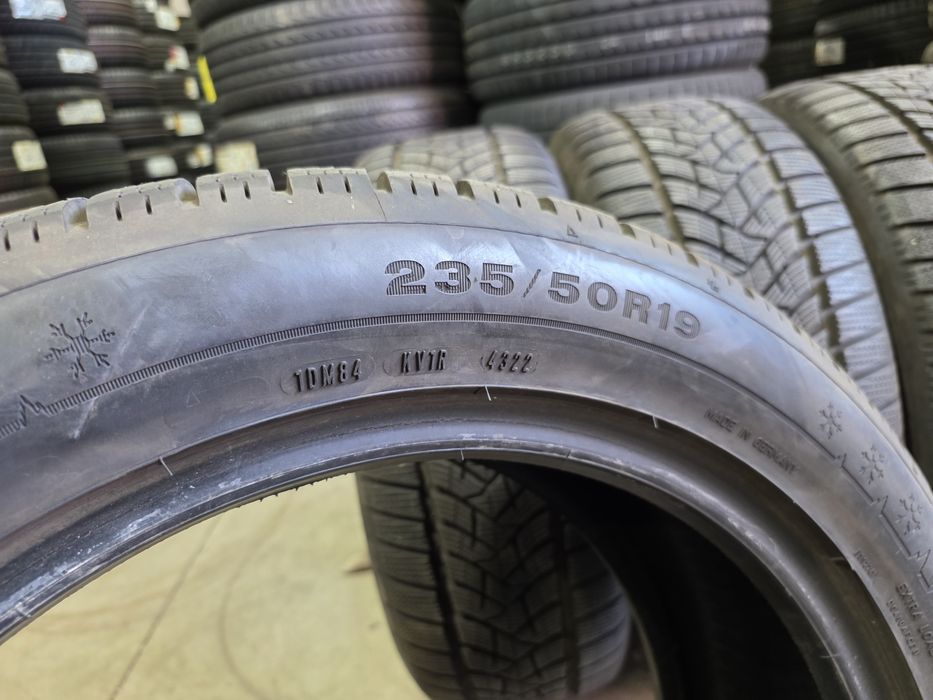 235/50/19 DUNLOP 4бр