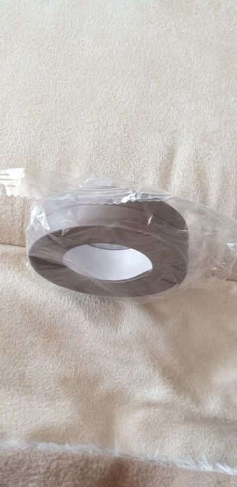 Самозалепваща лента