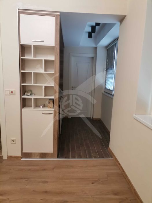 Дава се под наем Двустаен апартамент в Бургас, Център - 55 кв.м за 448.8 € - Снимка #2