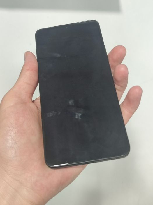 Poco F6 Pro 5G sotuvda