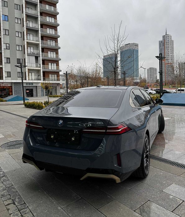 Bmw i5 eDrive 35L (в наличии/tayyor)