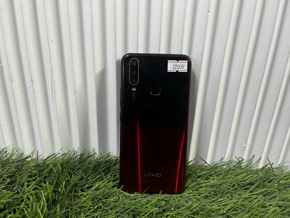Телефон Vivo Y12 32 gb