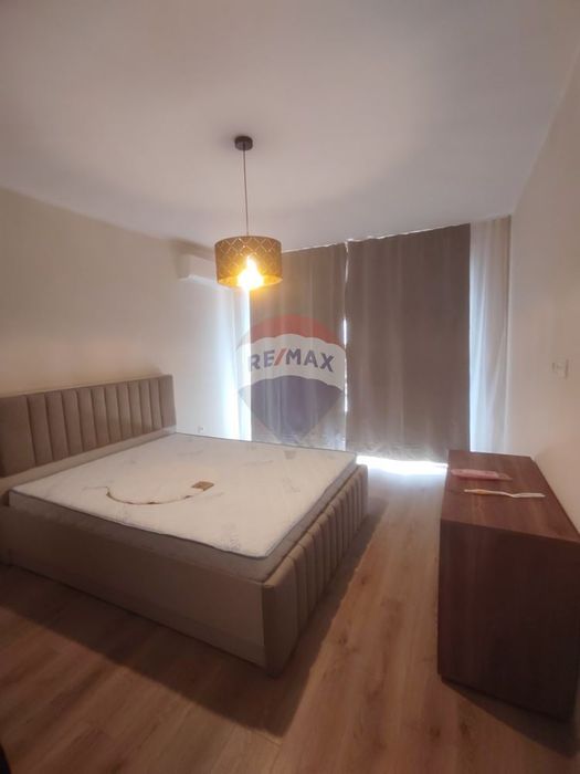 Дава се под наем Тристаен апартамент в Варна, Изгрев - 100 кв.м за 510 € - Снимка #2