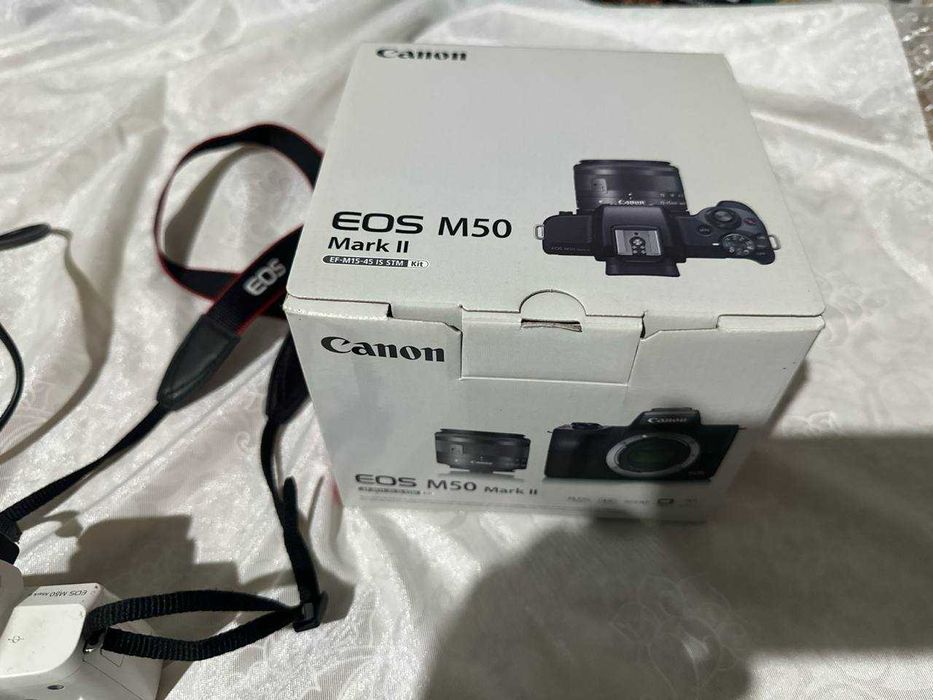 продается Canon M50 Mark 2  17-55m F 3.5-5.6 EF-s с адаптером