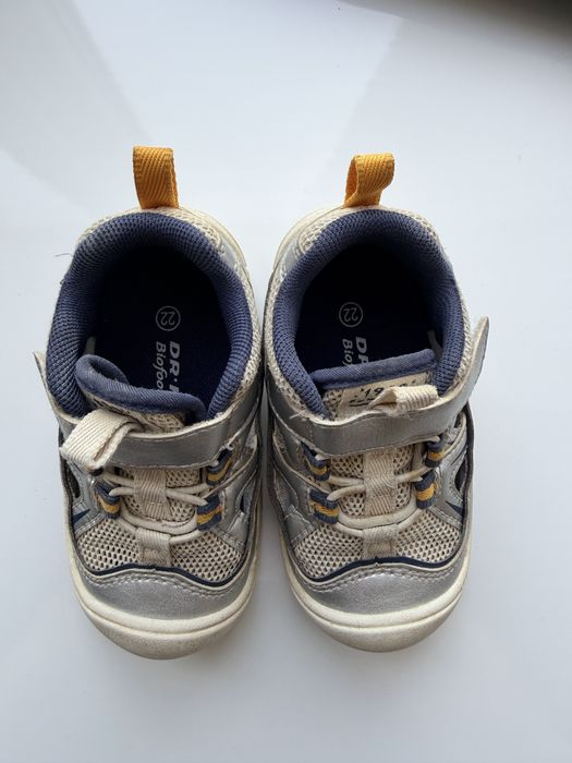 Детские сандалии