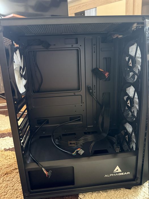 Carcasa + Sursa corsair 750w