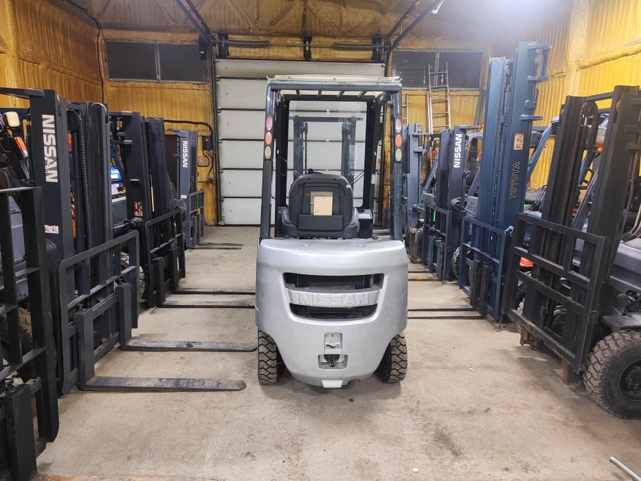 Продам вилочный погрузчик. Кара