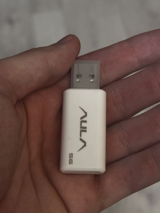 продам наушники Aula s6