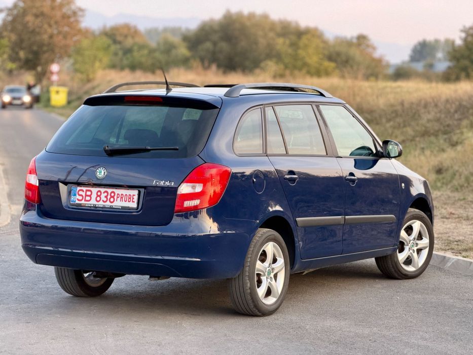 SKODA Fabia 2012 — imagine 3