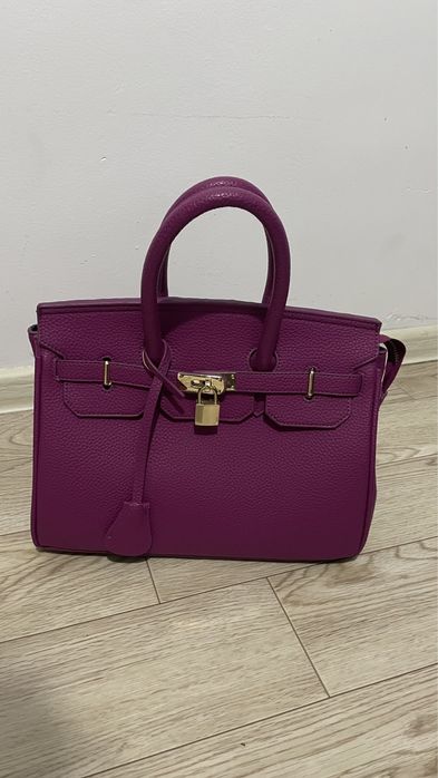 Продам женскую сумку