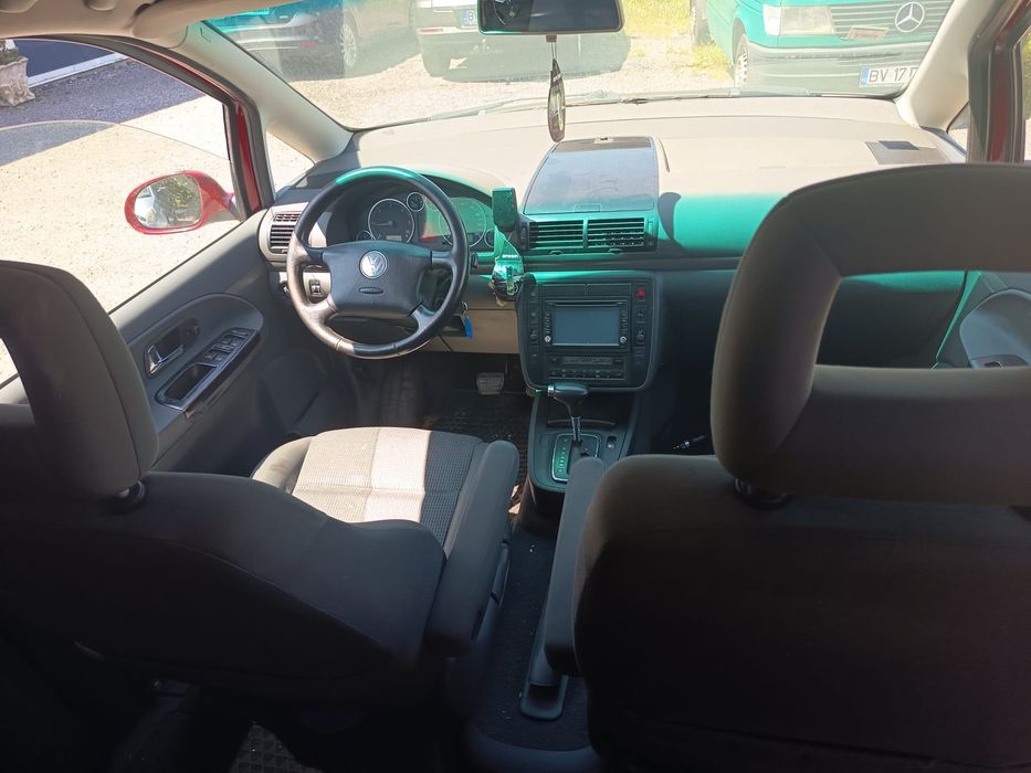 Volkswagen sharan 1.9 TDI anul 2007 cutie automată