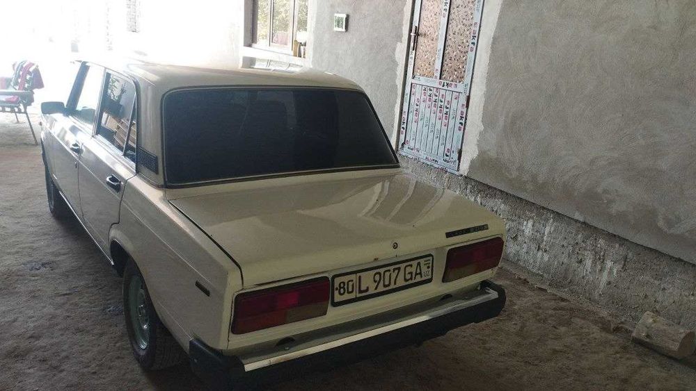 Автомобил ВАЗ 2107