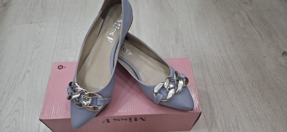 Женская обувь ,37 размера