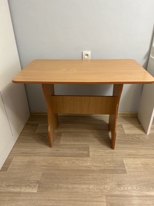 Кухонный    стол