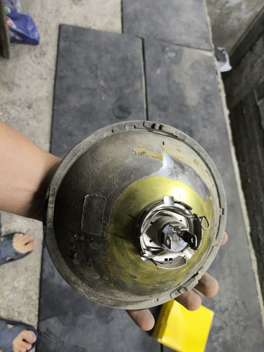 Продам фары на Паджеро 2