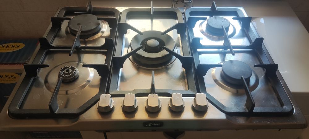 Продам варочную газовую поверхность