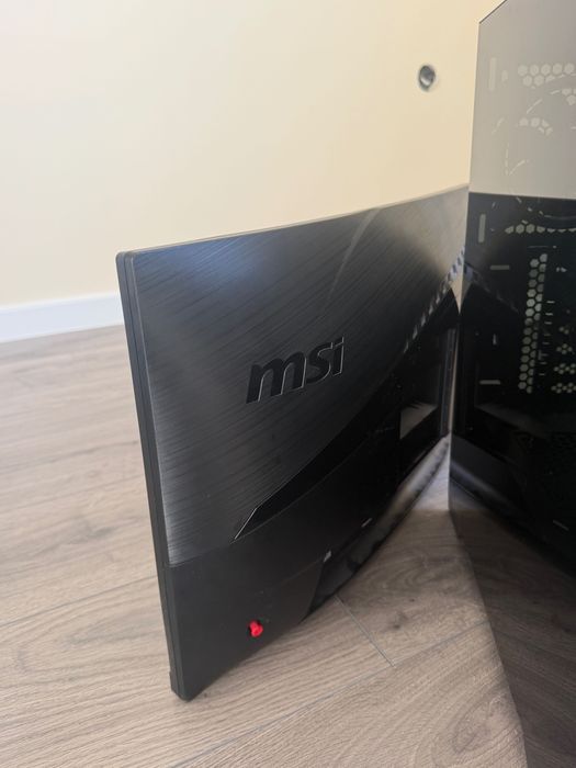 Гейминг компютър + MSI 144Hz монитор – готов за игра