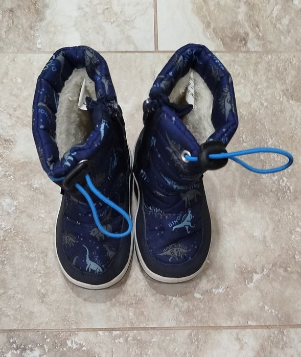 Обувки, ботуши, боти, сандали 22 и 23