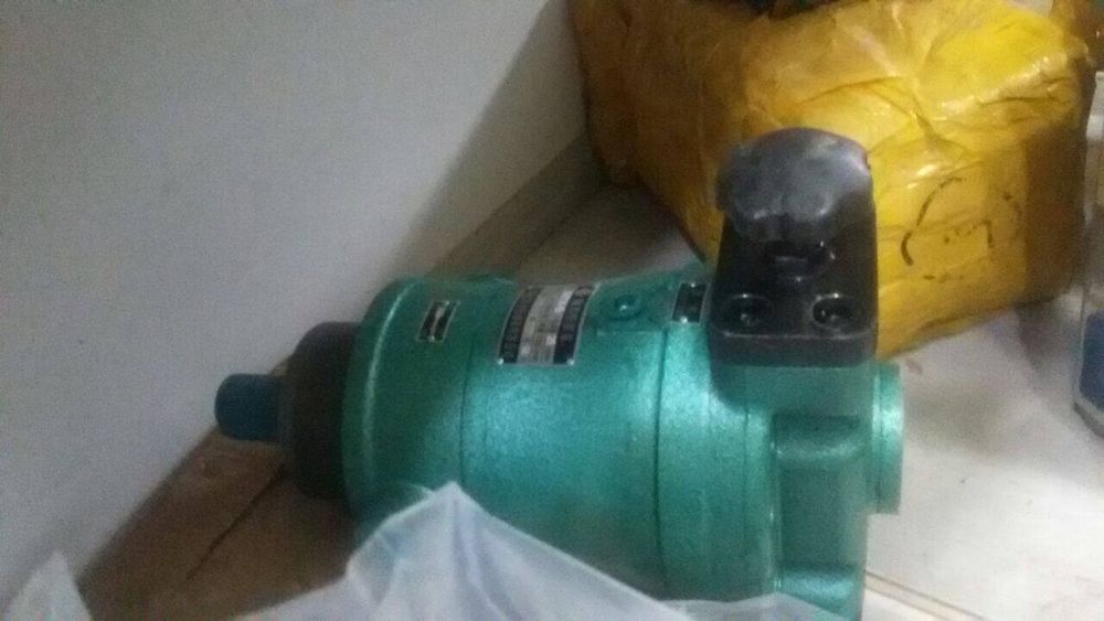 Имеются запчасти для гидравлических узлов