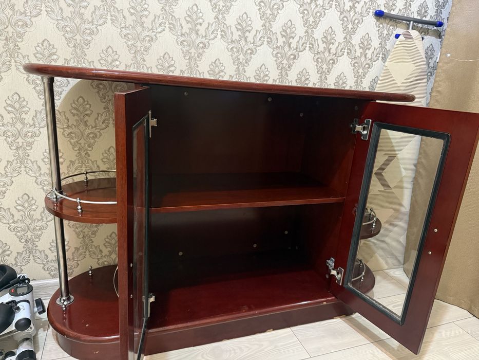 тумба или подставка для телевизора