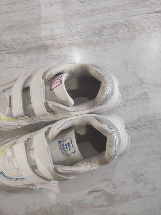 Детски маратонки от LC Waikiki